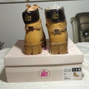 Brand New , woman fashion Juicy tan and brown with a gold chain . Size 7.5  .